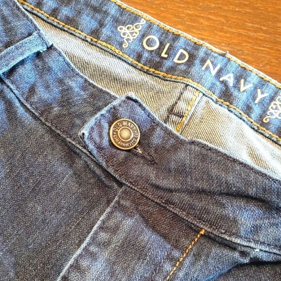 💙3 for $30💙 Old Navy Flare Leg Medium Wash Jeans 14 - Picture 6 of 6